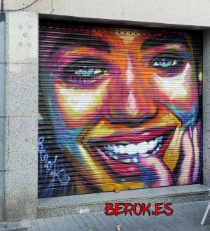Graffiti Persiana Street Art Cara Colores 300x100000